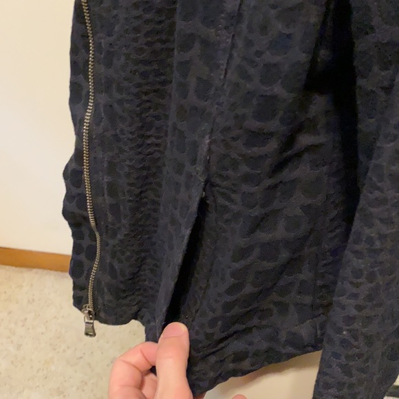 EUC Express Faux Snake skin jacket size S/P - Picture 6 of 7